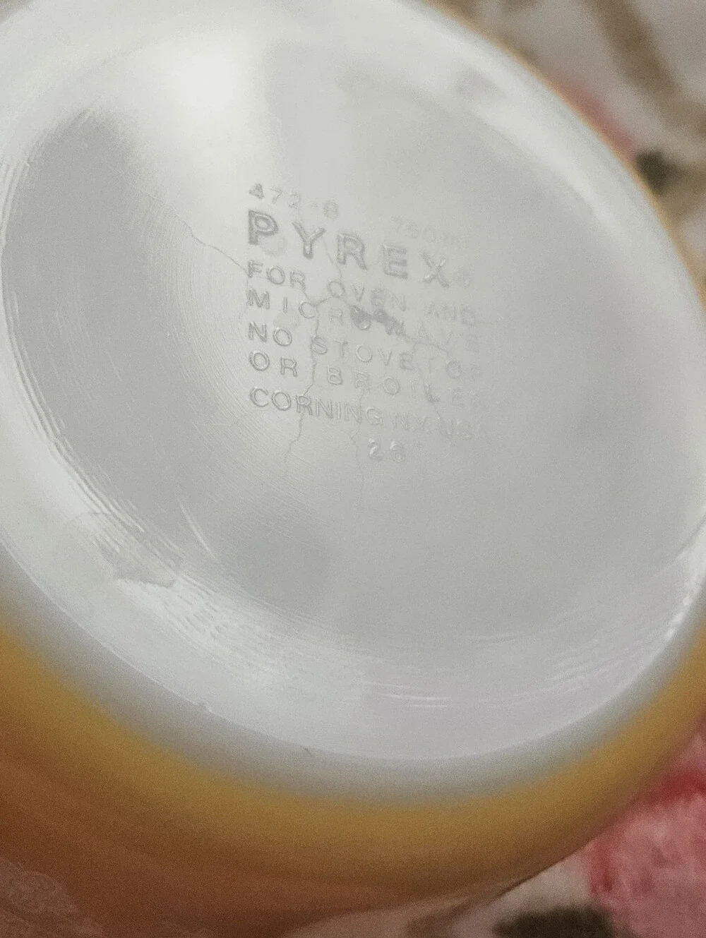 Pyrex Butterfly Gold Casserole